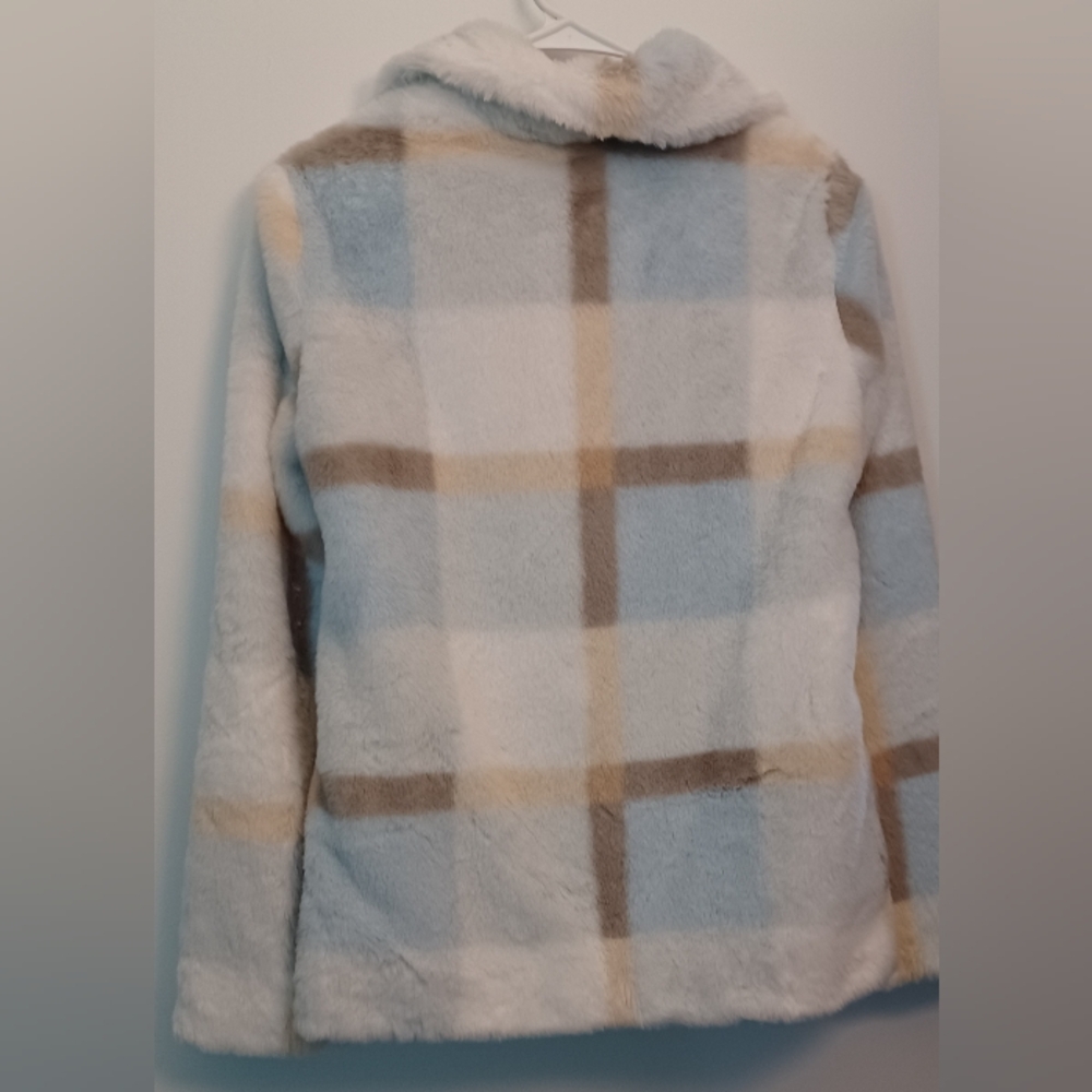 Small Colleen Lopez Faux Fur Jacket In Ice Blue Plaid- Soft, Warm & Breathable - Picture 4 of 16
